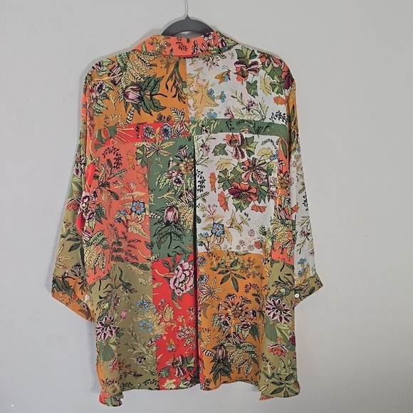 Rose & Olive Vibrant Floral Blouse - Picture 3 of 8